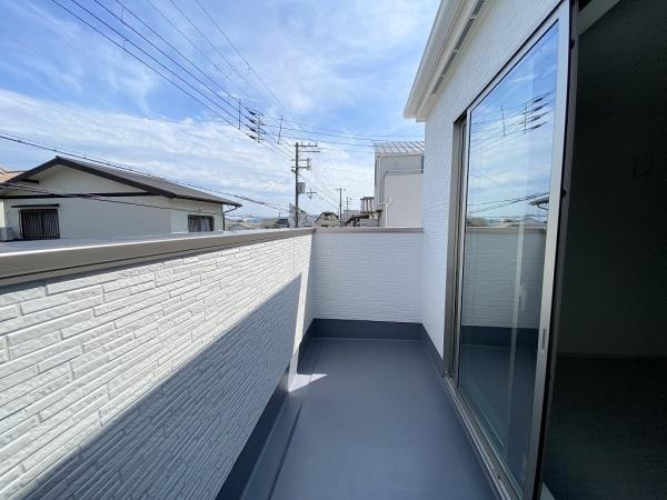 【バルコニー】 | 明石市東野町1期2号棟　新築戸建