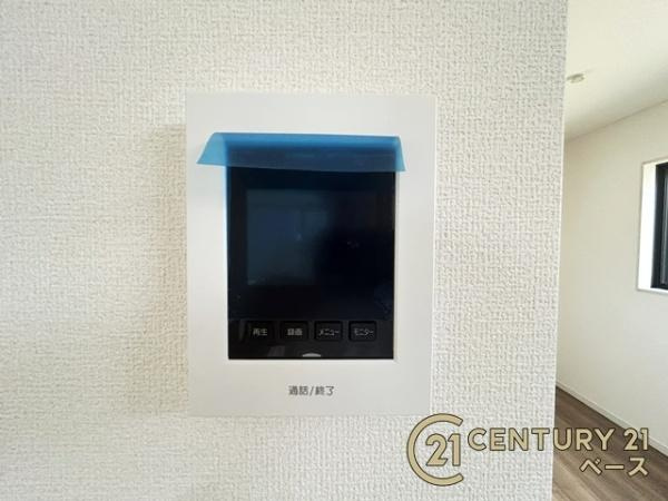 リーブルガーデン石原田町 ／新築一戸建の内装|■現地撮影写真■ＴＶモニター付きインターホンで防犯対策もバッチリ！来客も一目でわかり安心です！