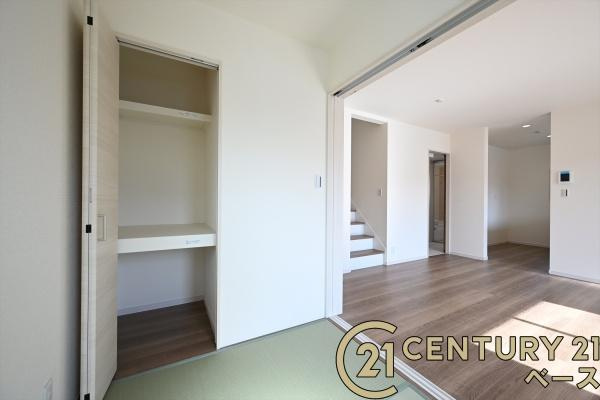 リーブルガーデン粟殿 ３号棟 ／新築一戸建の収納|■現地撮影写真■和室にも収納スペース完備！