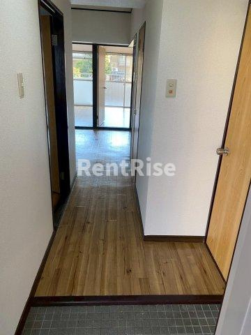 第一マンションの玄関