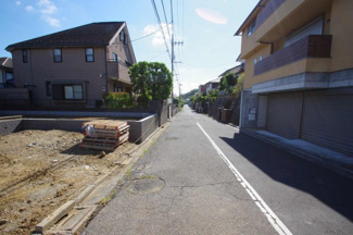 【前面道路含む現地写真】