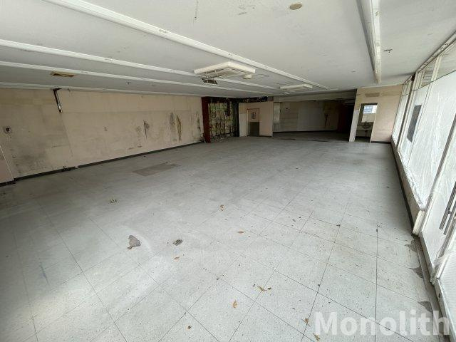 コンビニ跡物件の内装