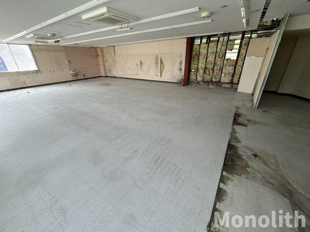 コンビニ跡物件の内装