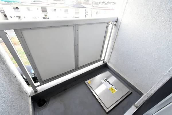 ビレッジハウス勝田2号棟のバルコニー|ビレッジハウスの同一物件・同一タイプの間取りの写真です