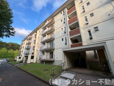 【外観】 | みつわ台3丁目1番住宅　8号棟 | 外はこのようになっています