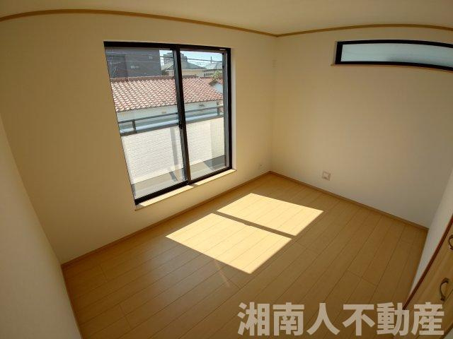 茅ヶ崎市松林２丁目　新築戸建の洋室|落ち着いた色調の洋室です