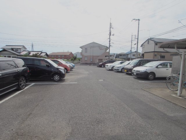 ベルグラン古市2の駐車場