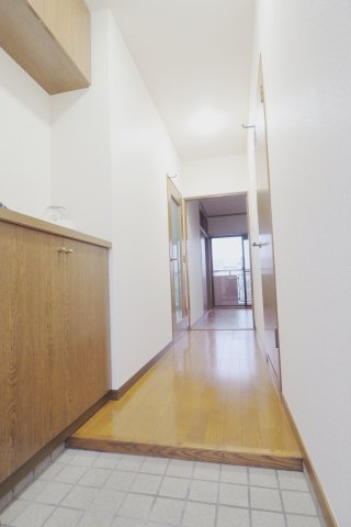 ベルグラン古市2の玄関