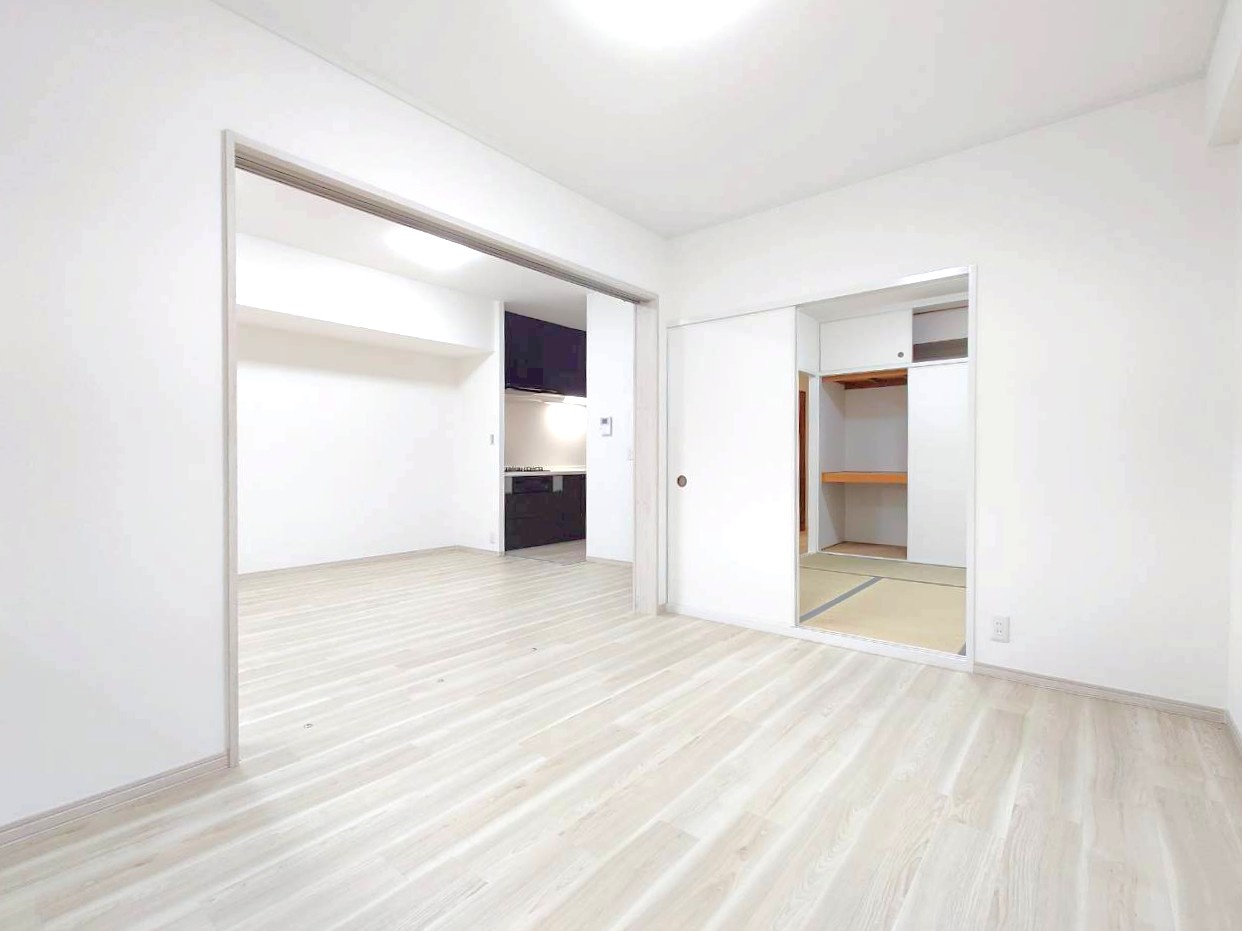 ◆２０２５年５月リフォーム完了のため美室◆陽当り良好の南面バルコニー◆ライオンズマンション宇治の洋室|洋室