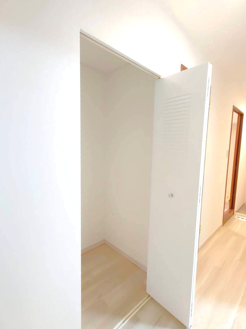 ◆２０２５年５月リフォーム完了のため美室◆陽当り良好の南面バルコニー◆ライオンズマンション宇治の収納|収納スペース