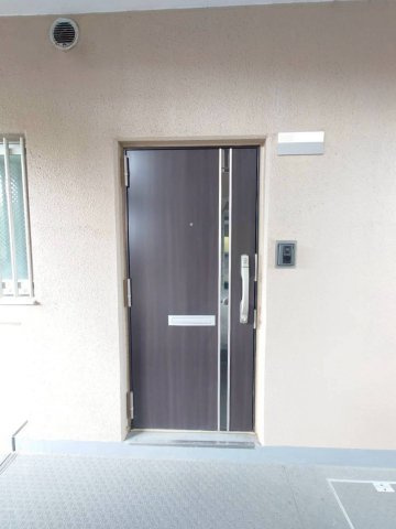 ◆２０２５年５月リフォーム完了のため美室◆陽当り良好の南面バルコニー◆ライオンズマンション宇治の玄関|玄関