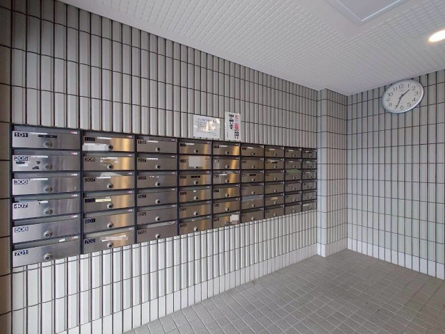 ◆２０２５年５月リフォーム完了のため美室◆陽当り良好の南面バルコニー◆ライオンズマンション宇治の設備|郵便受けポスト