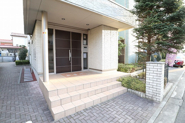 ニューノース壱番館のエントランス