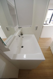 【独立洗面台】 | 【仲介手数料無料！！】日野市三沢5丁目　新築戸建て（全2棟）1号棟　5299万円