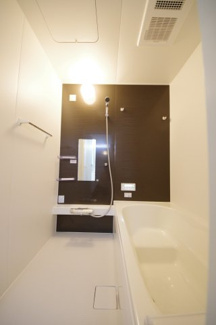 【浴室】 | 【仲介手数料無料！！】日野市三沢5丁目　新築戸建て（全2棟）1号棟　5299万円