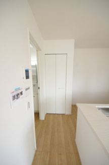 【収納】 | 【仲介手数料無料！！】日野市三沢5丁目　新築戸建て（全2棟）1号棟　5299万円