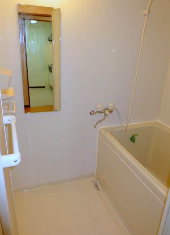 ラミーユ浦和ハイライズファースト・キャッスルの浴室|ゆったり過ごせるお風呂です