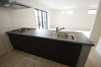 【キッチン】 | 【仲介手数料無料！！】日野市三沢5丁目　新築戸建て（全2棟）2号棟　4999万円