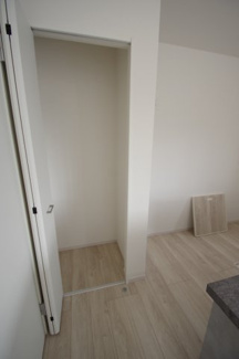 【収納】 | 【仲介手数料無料！！】日野市三沢5丁目　新築戸建て（全2棟）2号棟　4999万円 | キッチン収納