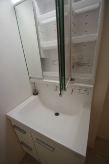 【洗面所】 | 【仲介手数料無料！！】日野市三沢5丁目　新築戸建て（全2棟）2号棟　4999万円