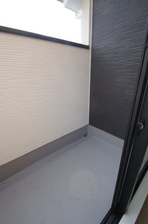 【バルコニー】 | 【仲介手数料無料！！】日野市三沢5丁目　新築戸建て（全2棟）2号棟　4999万円 | 南面ワイドバルコニー