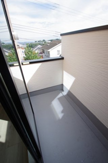 【バルコニー】 | 【仲介手数料無料！！】日野市三沢5丁目　新築戸建て（全2棟）2号棟　4999万円