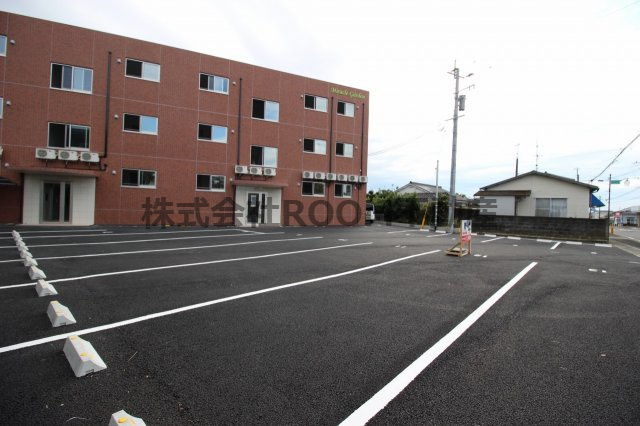 Miracle Gardenの駐車場|カースペースがあります