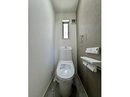 広島市安佐南区上安2丁目　新築一戸建て(全3棟)のトイレ