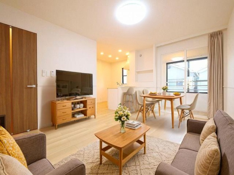 エレガンス　ハーモニーの居間・リビング|CGで家具等を配置したもので家具等は含まれません
