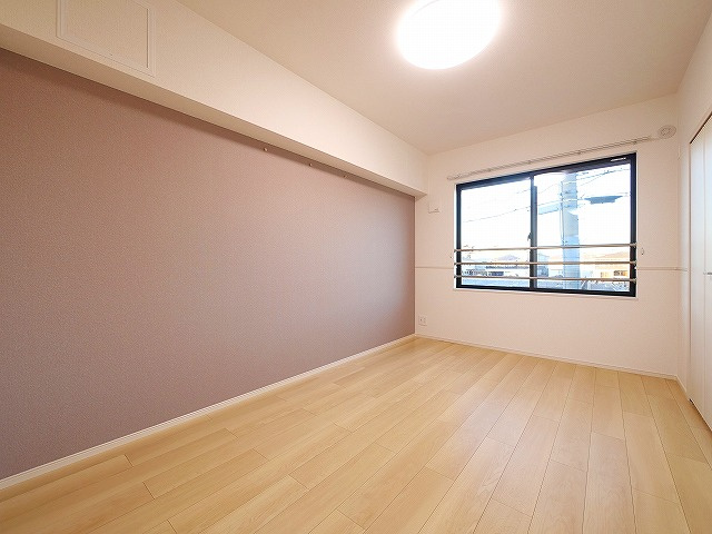 エレガンス　ハーモニーの寝室|使い勝手のいい寝室です