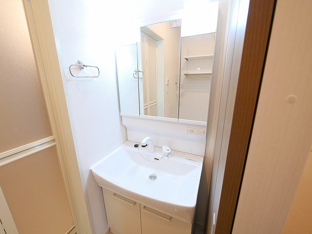 エレガンス　ハーモニーの洗面所|忙しい朝には欠かせない洗面所です