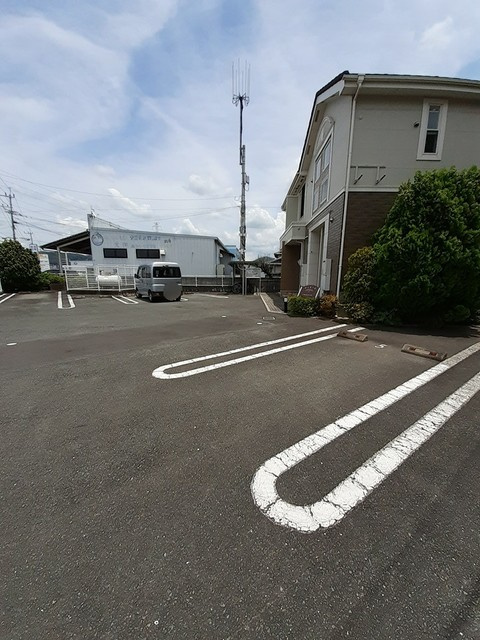 サンセールSAKAGUCHIの駐車場