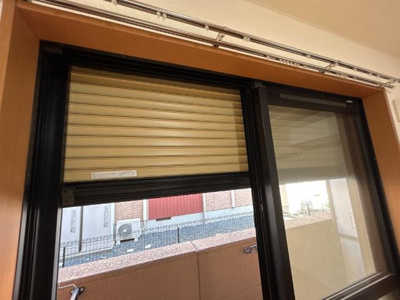 【内装】 | メルヴェール | 窓シャッター