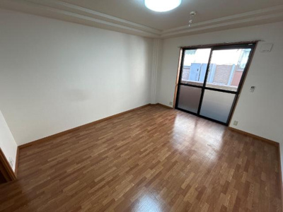 【内装】 | メルヴェール | 洋室