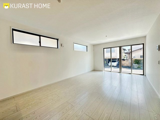 京都市西京区大原野上里鳥見町　新築戸建の居間・リビング