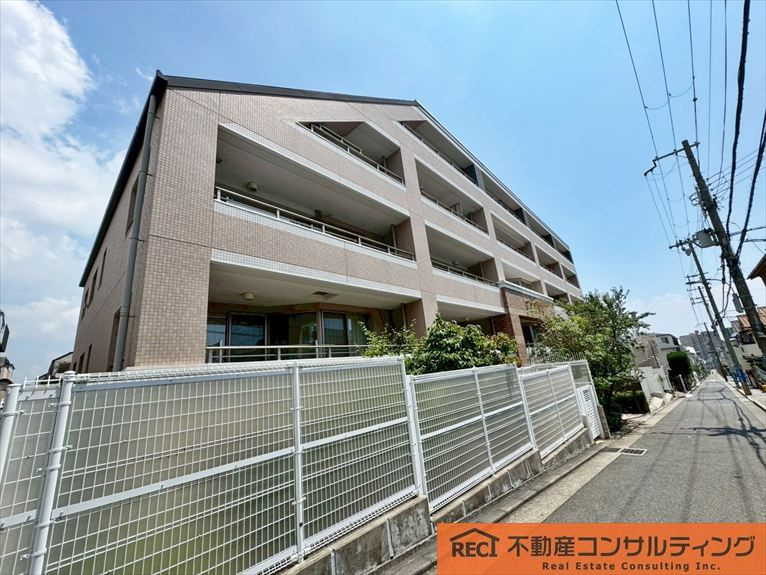 ワコーレ六甲上野通の外観