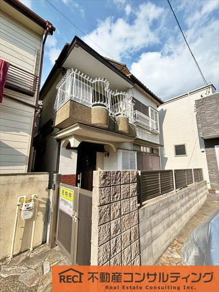 西宮市若草町1丁目　中古戸建の前面道路含む現地写真