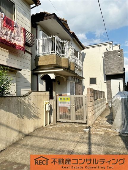 西宮市若草町1丁目　中古戸建の前面道路含む現地写真