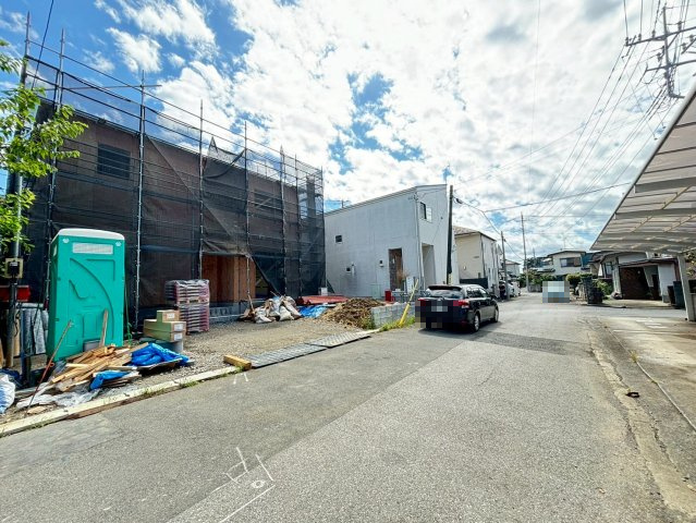 蓮田市閏戸第2　新築戸建　クレイドル01の前面道路含む現地写真