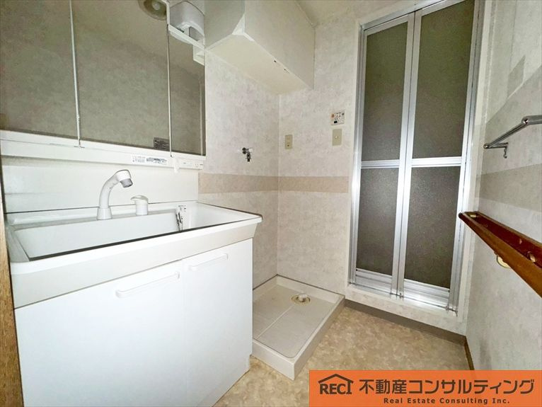 プレステージ六甲道駅前の独立洗面台