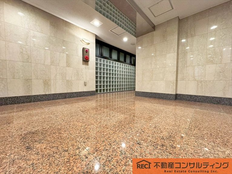 プレステージ六甲道駅前のエントランス