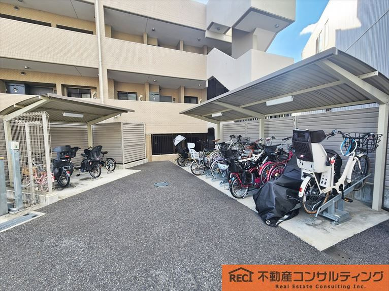 ワコーレ ザ・六甲プレミアムの駐車場