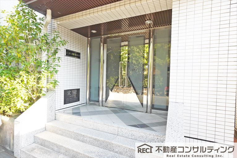 セントラル第弐東灘のエントランス