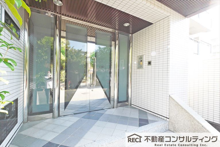 セントラル第弐東灘のエントランス