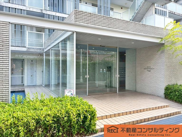 ユニアルス甲子園口プレジオのエントランス