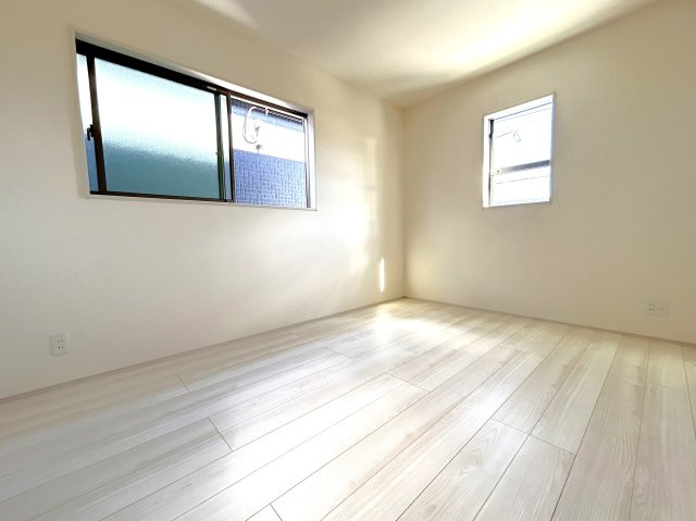 全３区画★完成物件につき即入居可★リーブルガーデン亀岡市千代川町３期の洋室|洋室