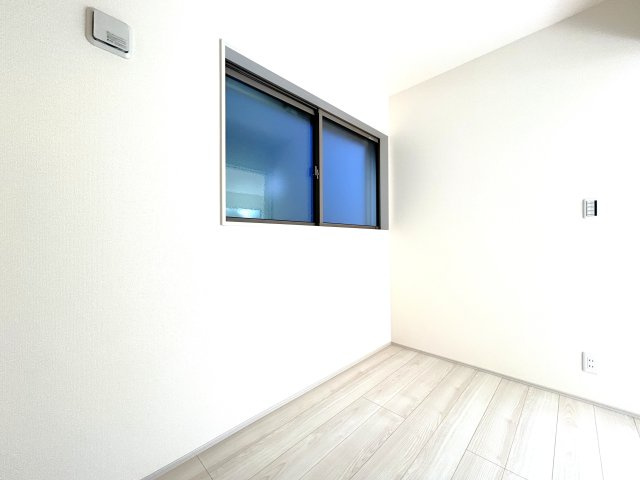 全３区画★完成物件につき即入居可★リーブルガーデン亀岡市千代川町３期の洋室|洋室