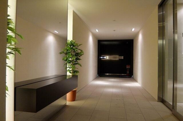 プライムアーバン笹塚のエントランス