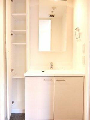 プライムアーバン笹塚の洗面所