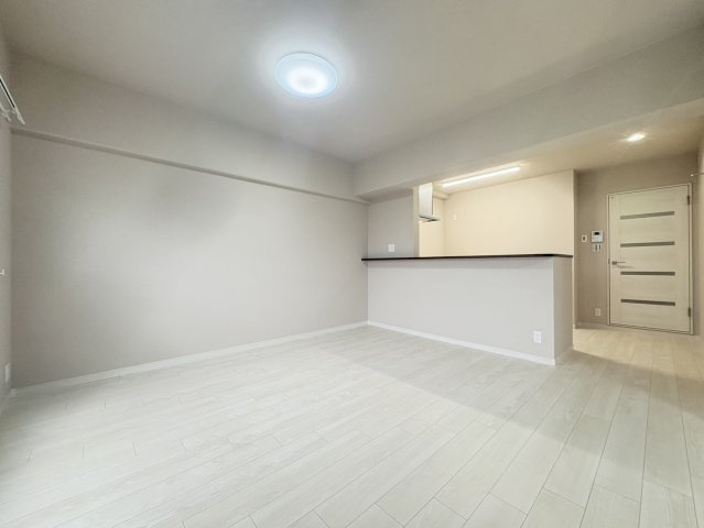 ハイム伏見B棟の洋室